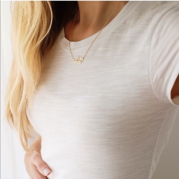 Lotus Necklace | 925 Silver - Picture 4 of 6